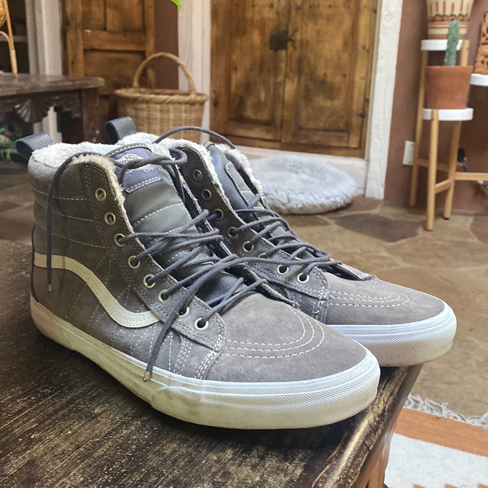 Vans Sk8 Hi 11.5 Grey w/ Faux Fur - Picture 3 of 10